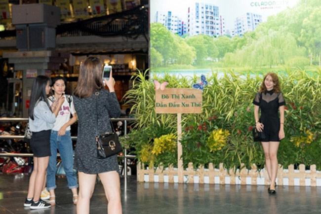 Celadon City mang thiết kế xanh vào billboard quảng cáo