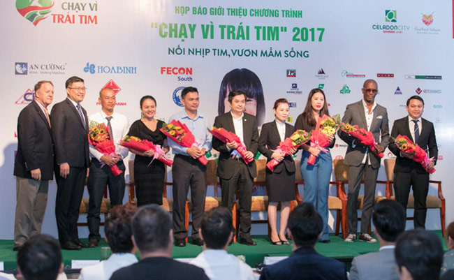 Le Nom đồng hành “Nối nhịp tim, vươn mầm sống” cùng “Chạy vì trái tim 2017”